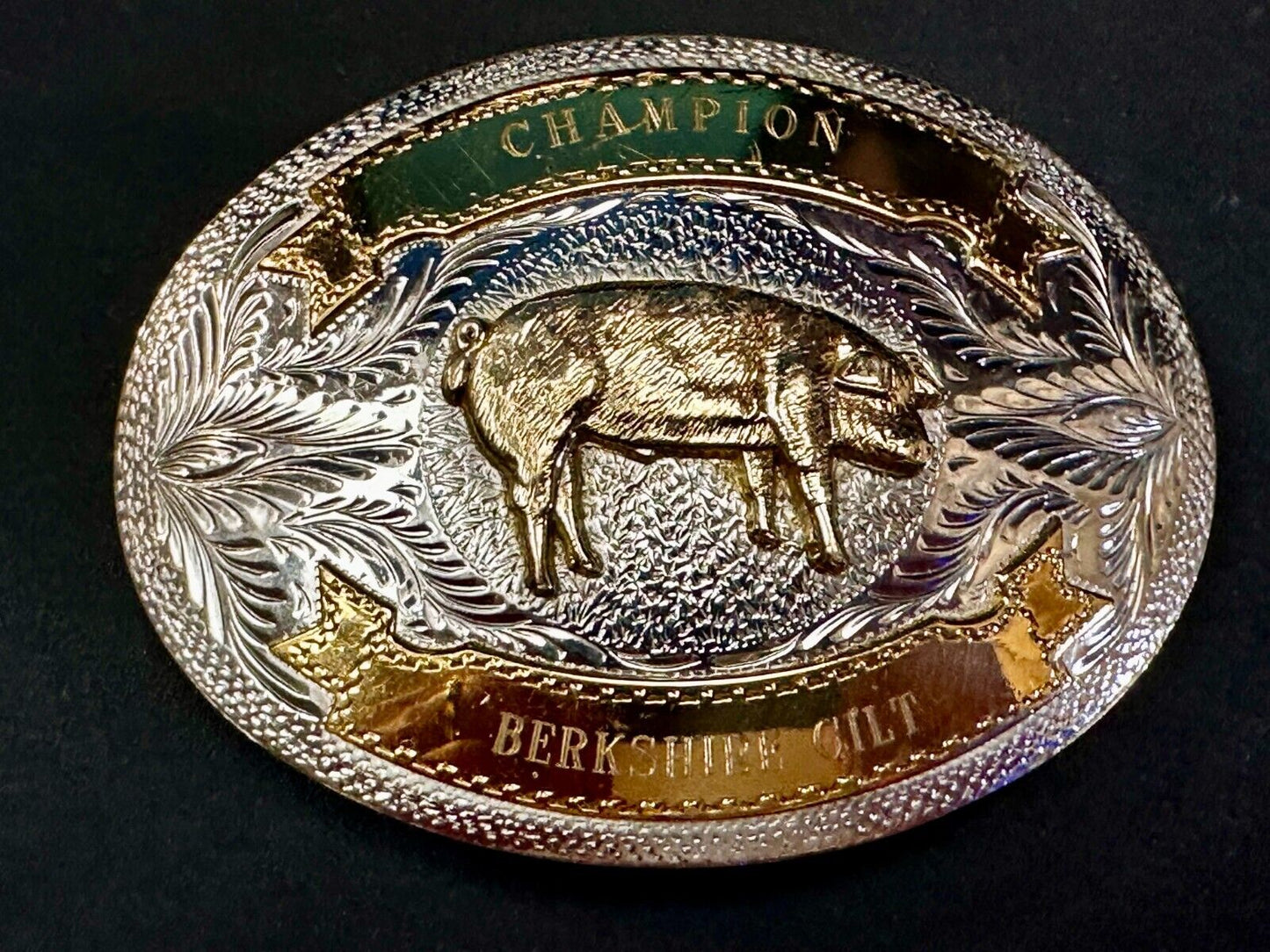 Berkshire Gilt Pig Breed Show Champion Ribbon Trophy Award Design Belt Buckle
