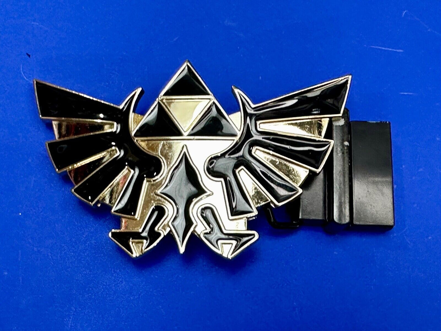 The Legend Of Zelda Triforce Nintendo 2011 Belt Buckle with buckle extender
