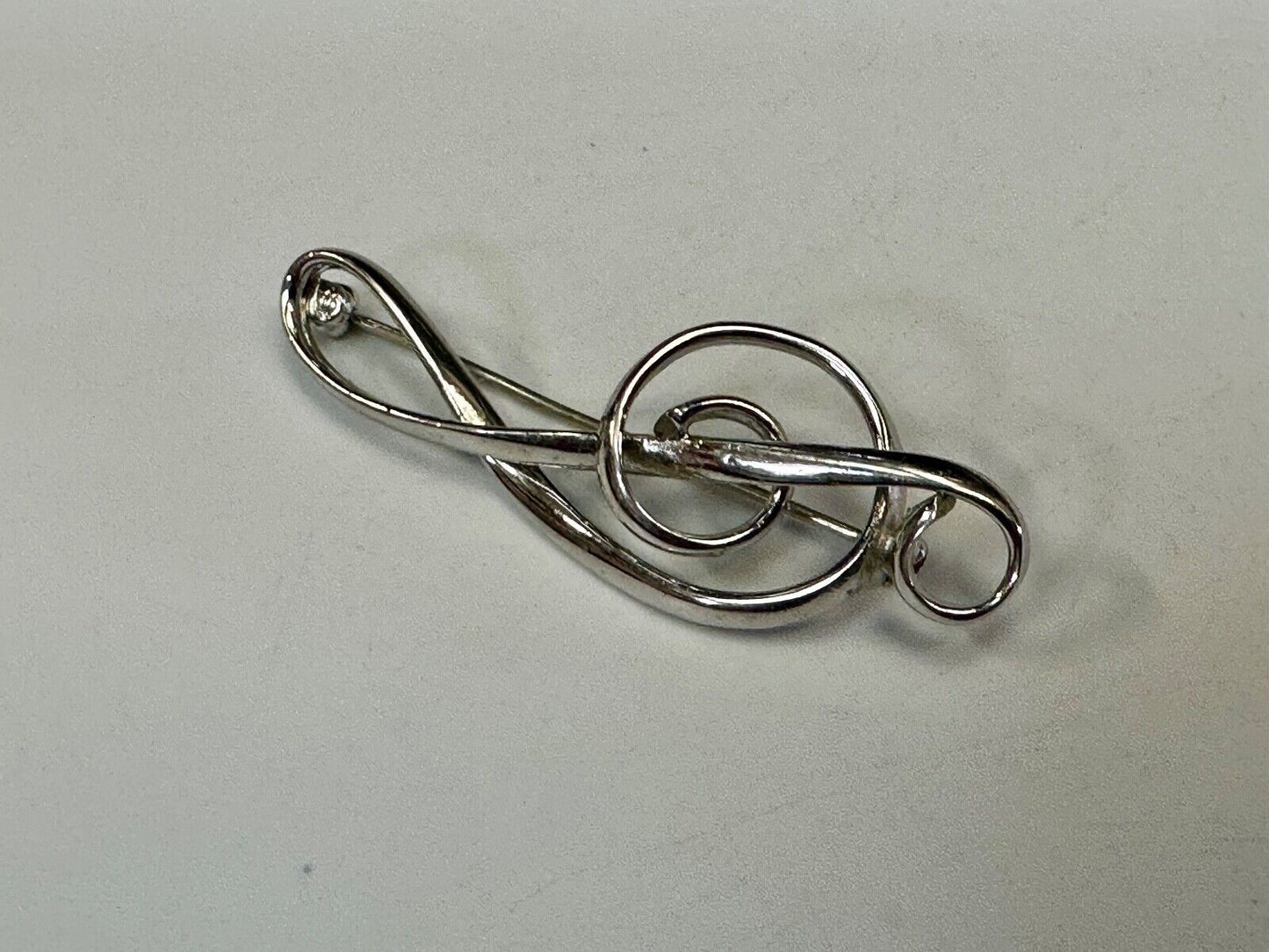 Treble clef music theme signed vintage brooch pin from estate find