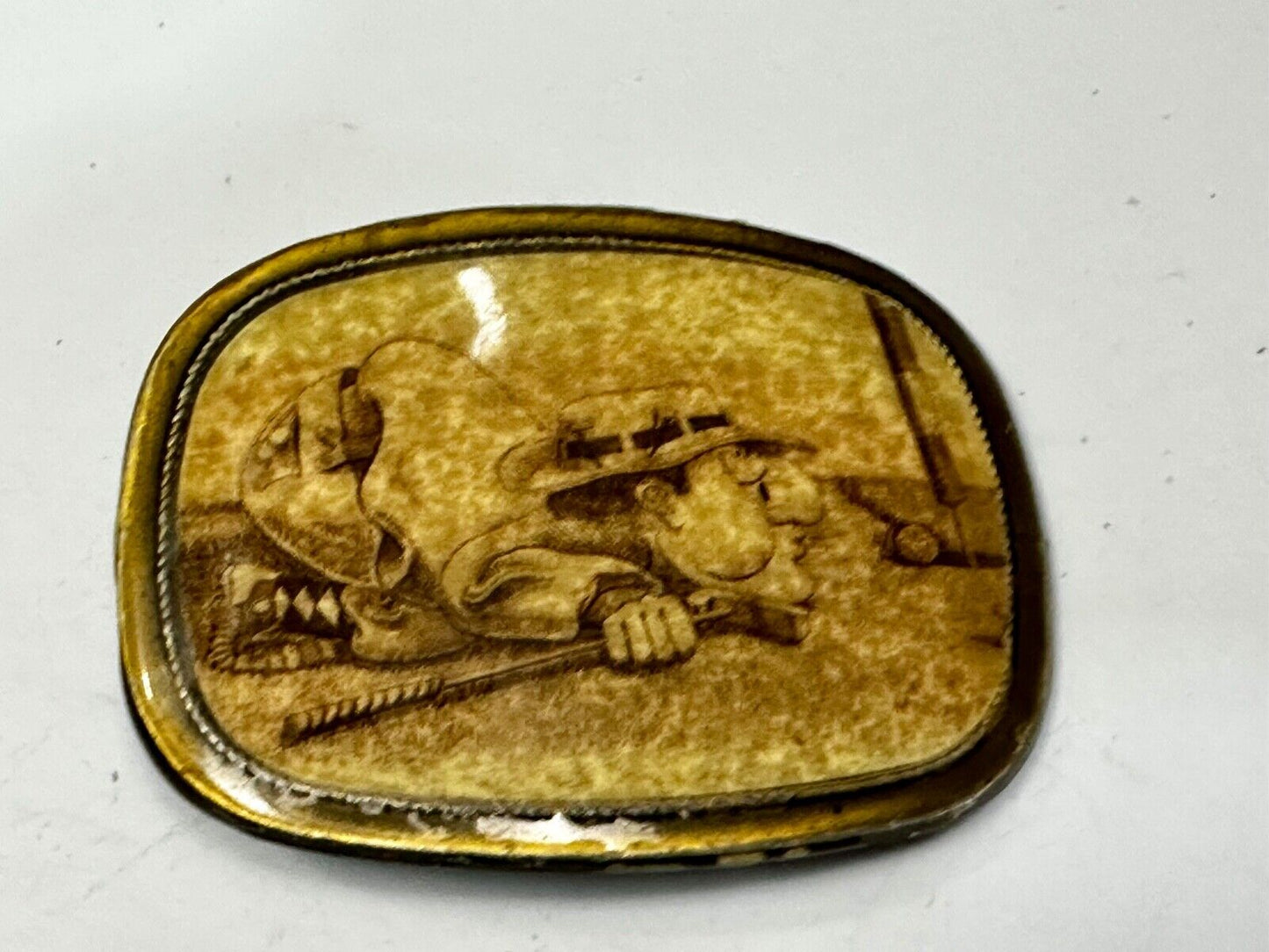 Vintage Cartoon Man Gold Put Put - Sink the hole Retro Sports Belt Buckle