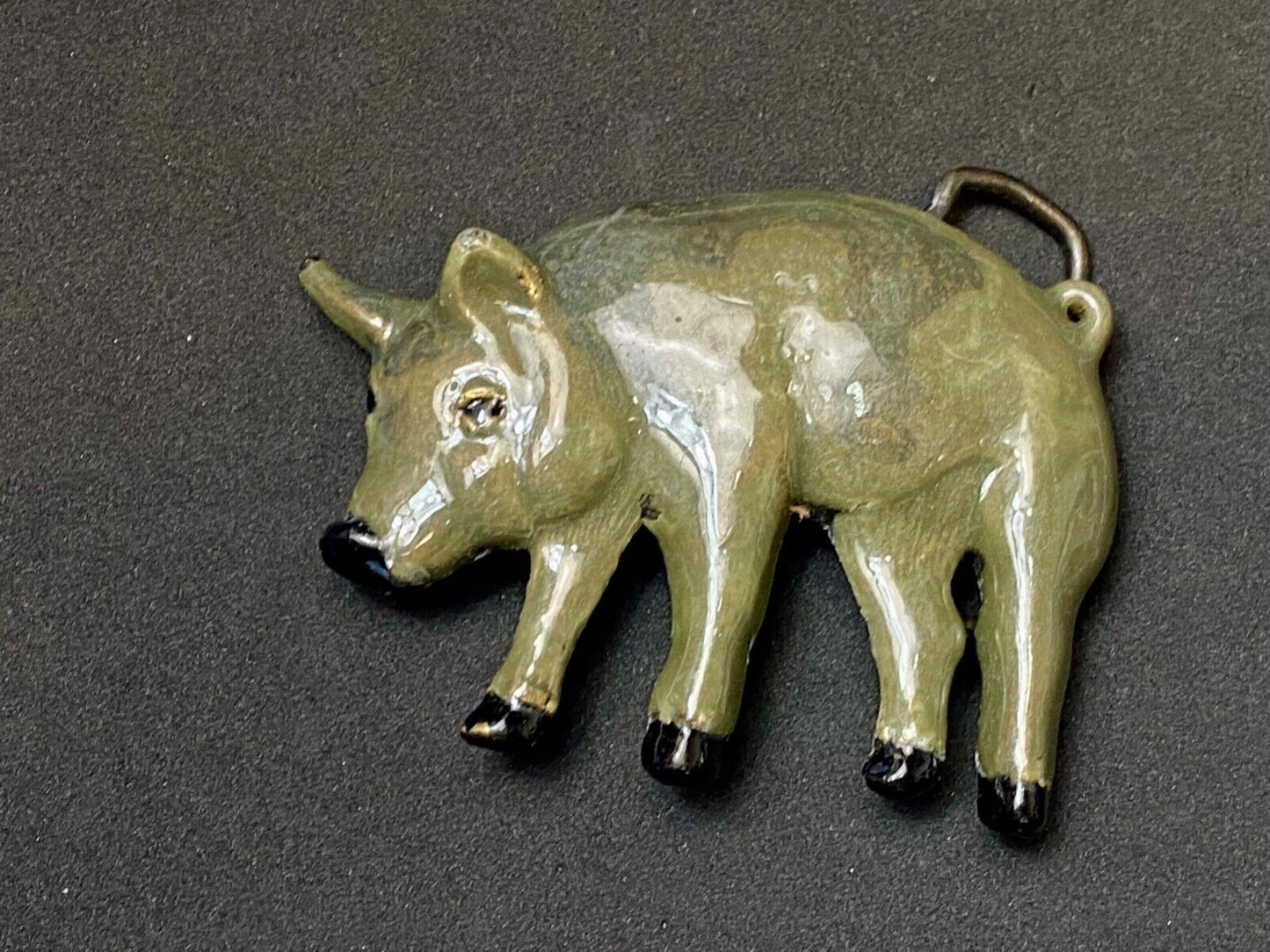 Adorable Pig Hog on the farm cutout swine animal belt buckle