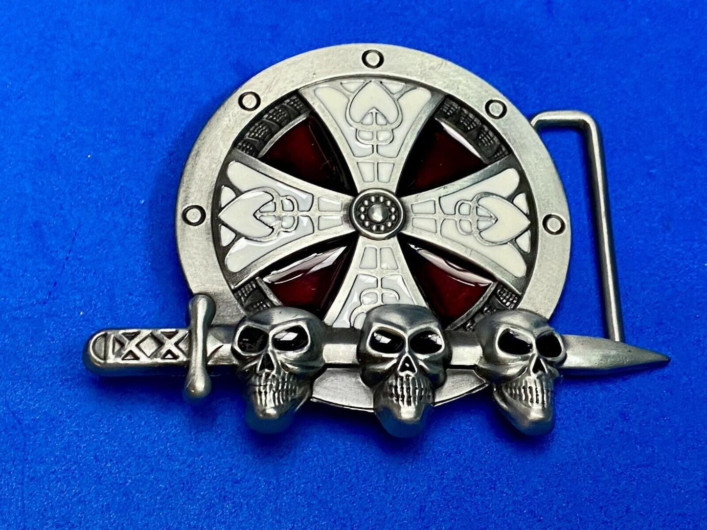 Three skulls through sword with celtic Iron Cross belt buckle