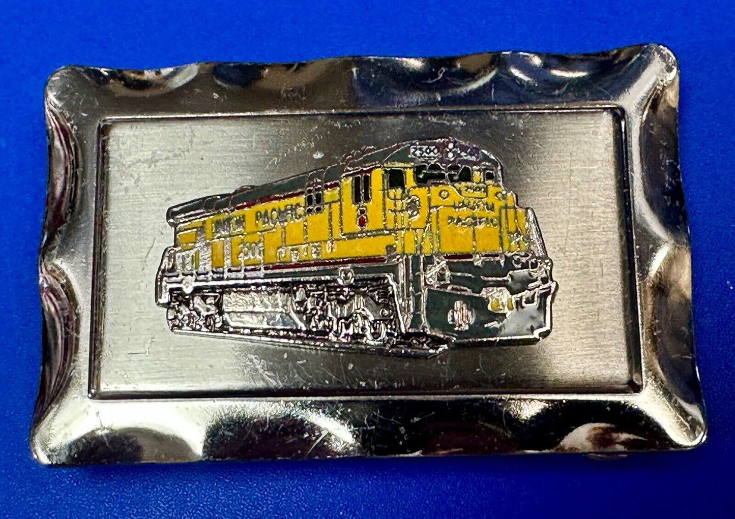 Union Pacific Yellow Train Rail Road Steam Engine silver tone vtg. belt buckle