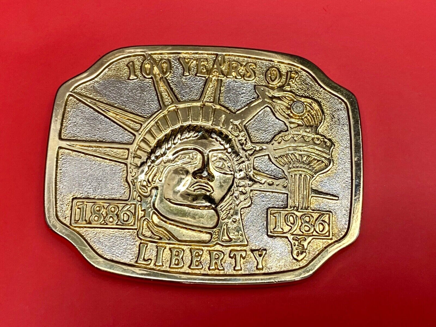 Vintage 1984 **STATUE OF LIBERTY** 100 YEARS OF - Commemorative belt buckle