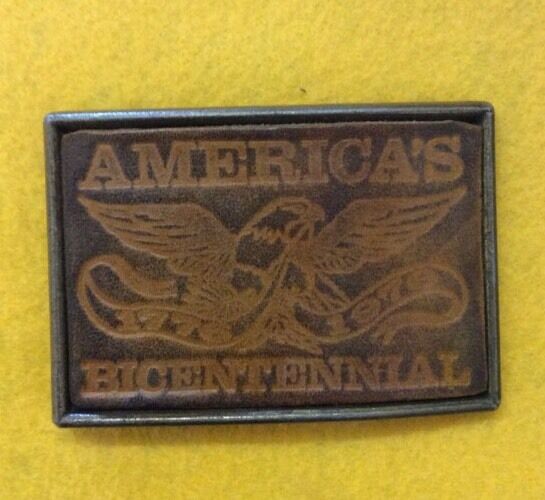 VINTAGE AMERICA'S BICENTENNIAL LEATHER BELT BUCKLE