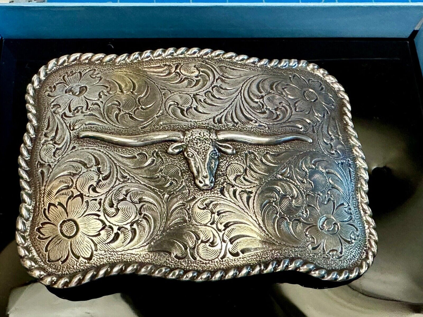 Texas Longhorn Steer Cowboy ornate flower swirl Nocona belt buckle in box