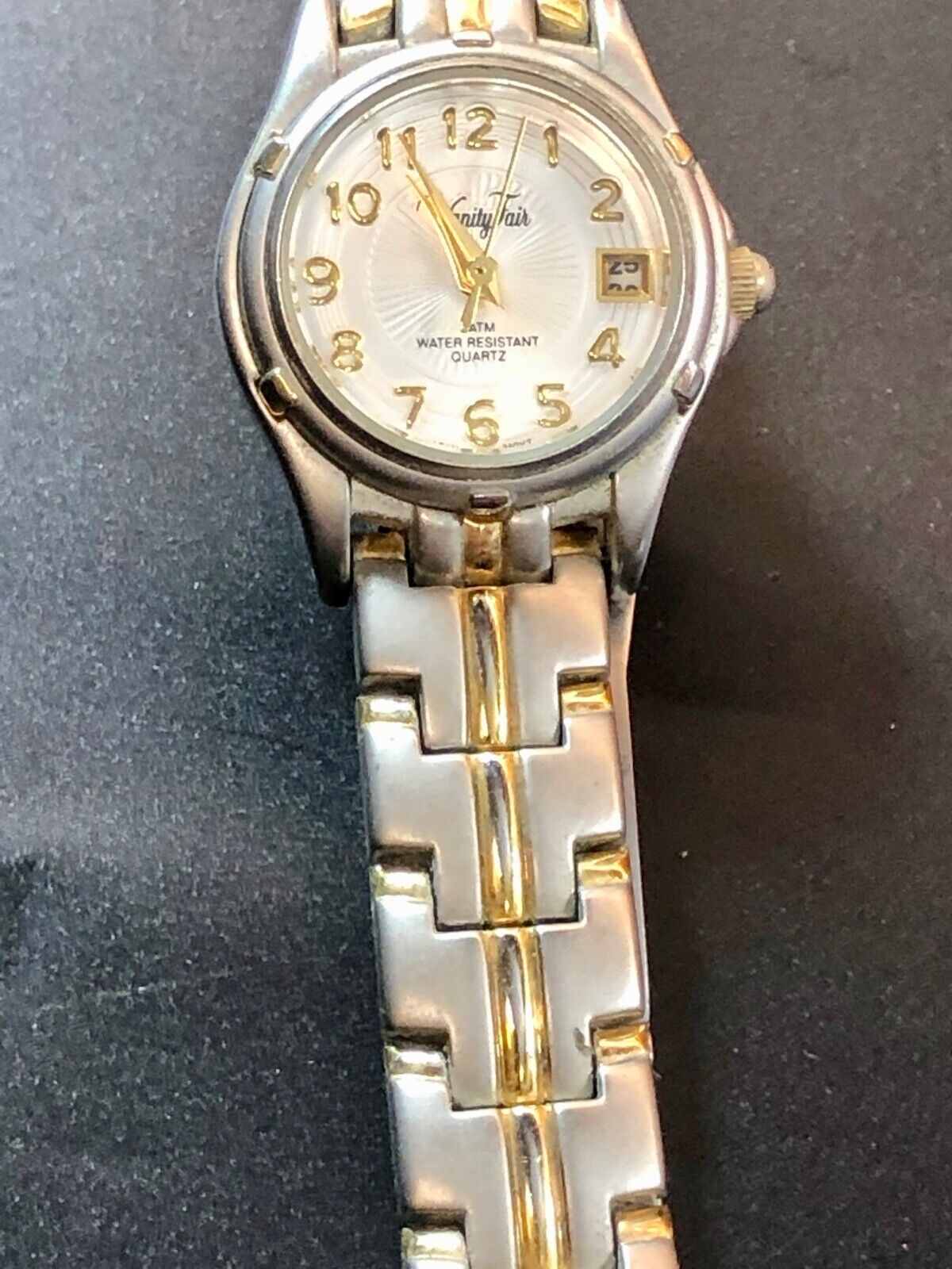Vanity Fair 3 Atm Quartz Women's Ladies Watch With Date - New Battery!
