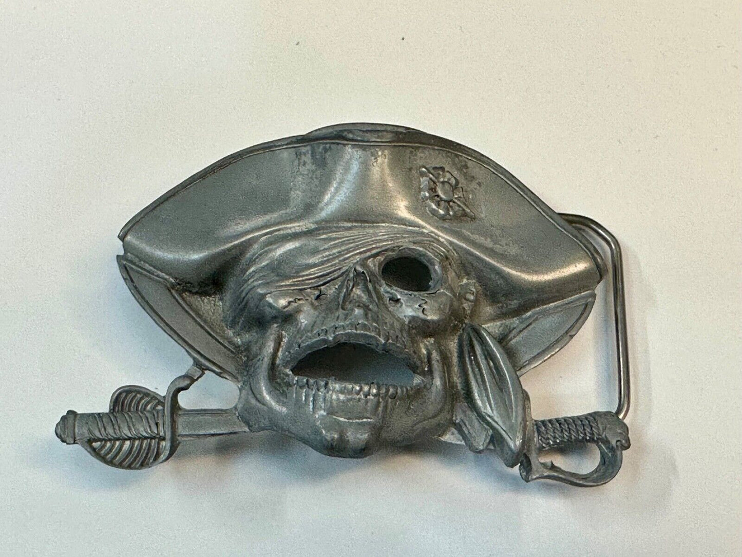VINTAGE 1997 **PIRATE SKULL** FANTASY ARTWORK PEWTER BELT BUCKLE