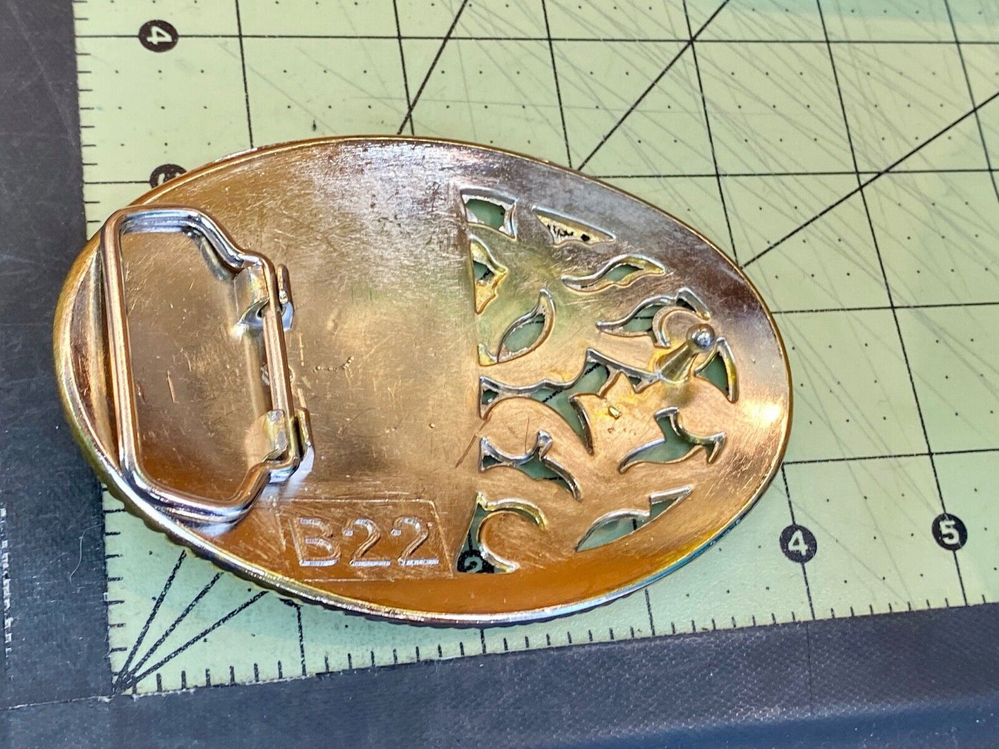 B22 See Through Two Tone Belt Buckle Featuring Horse Bust Head Flower Swirl