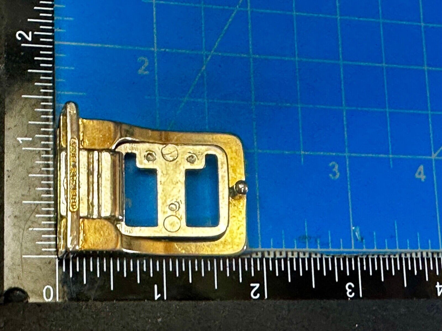 T - Letter Initial Monogram Vintage two tone swing arm small belt buckle