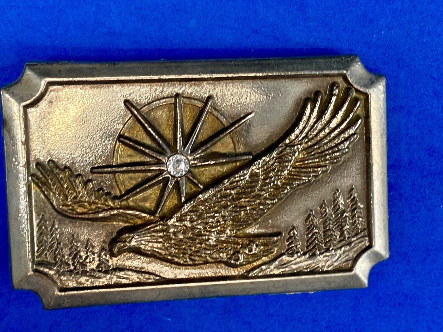 Vintage belt buckle silver and gold tone flying eagle Starburst! God Bless USA!