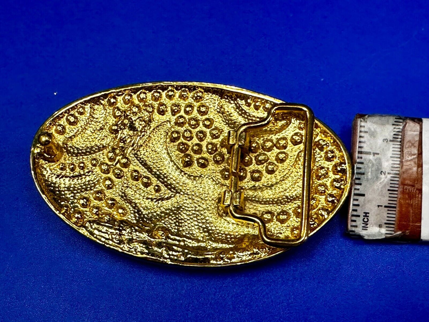 Beautiful Clear Rhinestone Covered Gold Tone Belt Buckle with Leaf Design