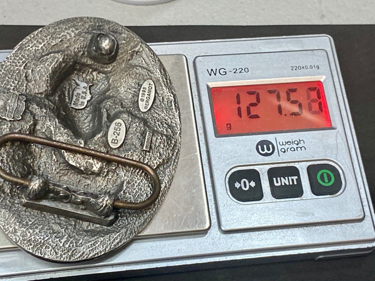 1995 Two Horse Head's Native American Indian Feather Bergamot B-256 belt buckle