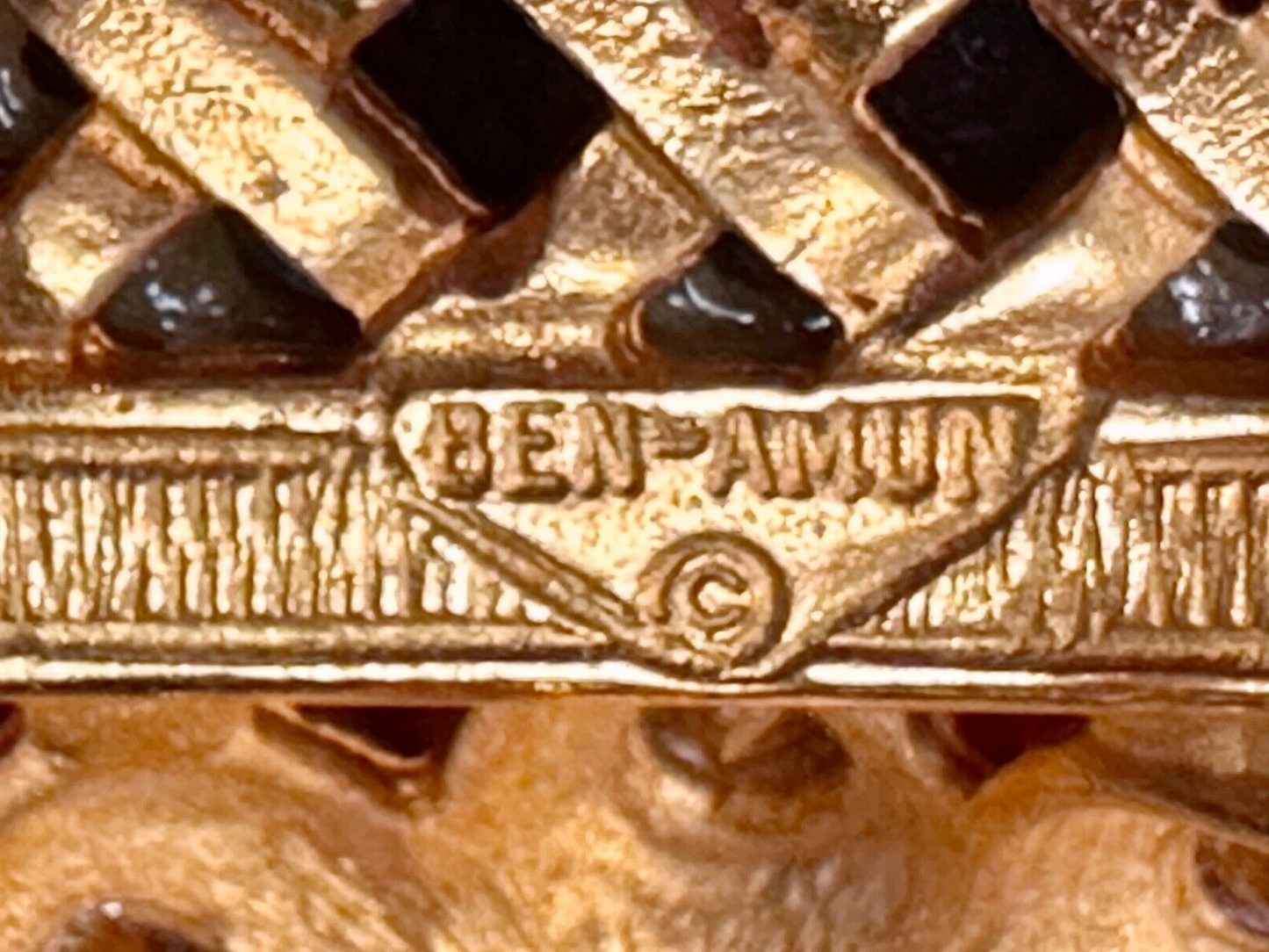 BEN AMUN, Czech Glass / Stone / Jeweled Large Vintage Beautiful belt buckle