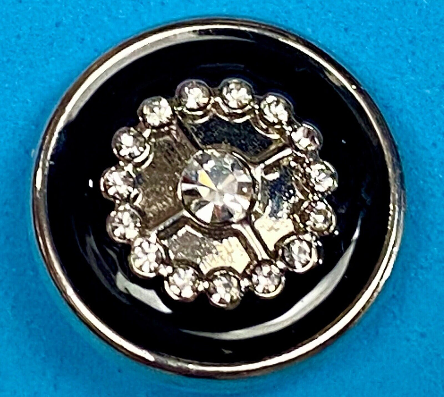 Black Enameled Rhinestone accented 18mm Ginger Snap Magnolia And Vine
