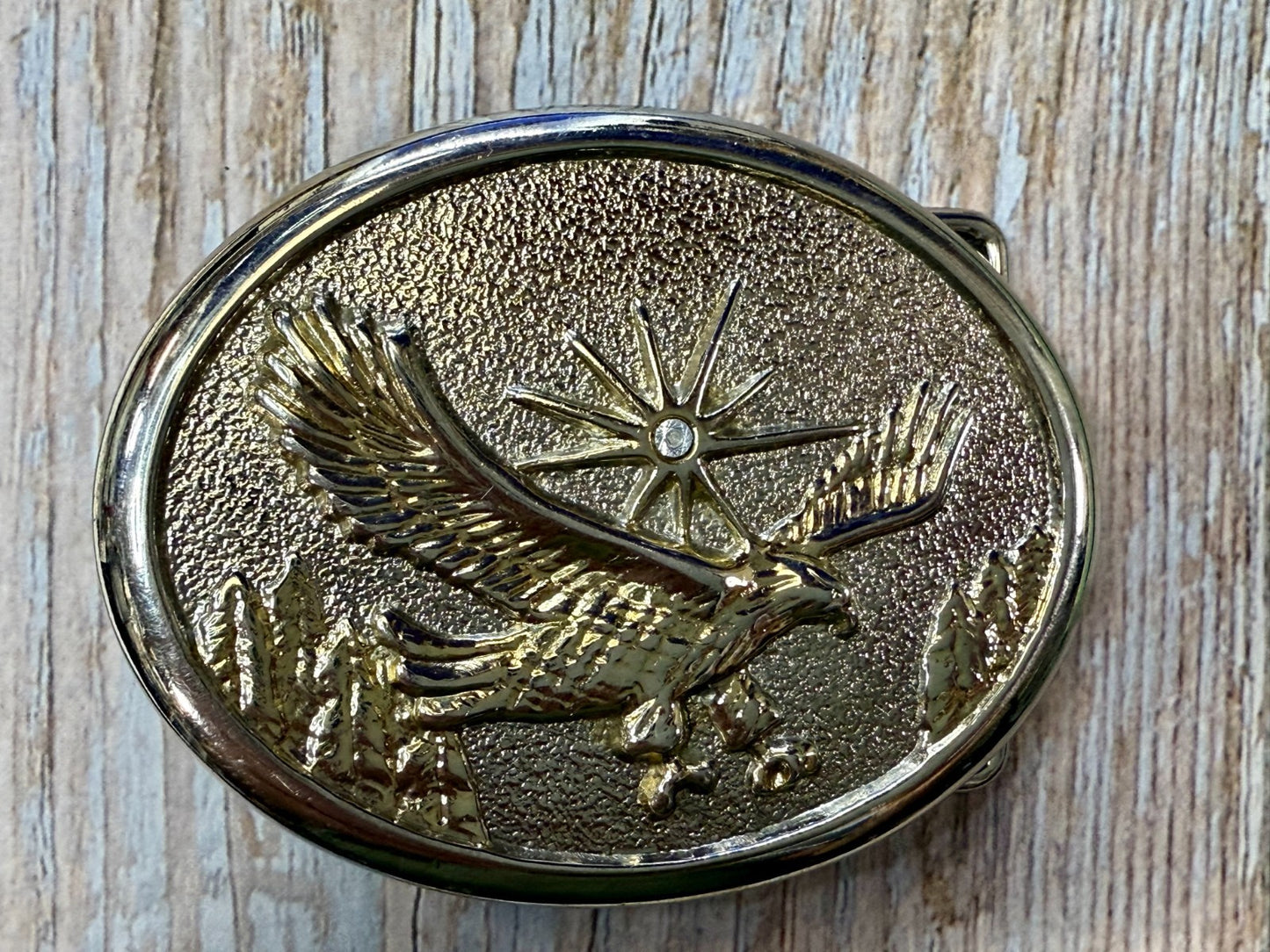 American Bald Eagle Flying Hunting with Patriotic Starburst Vintage Belt Buckle