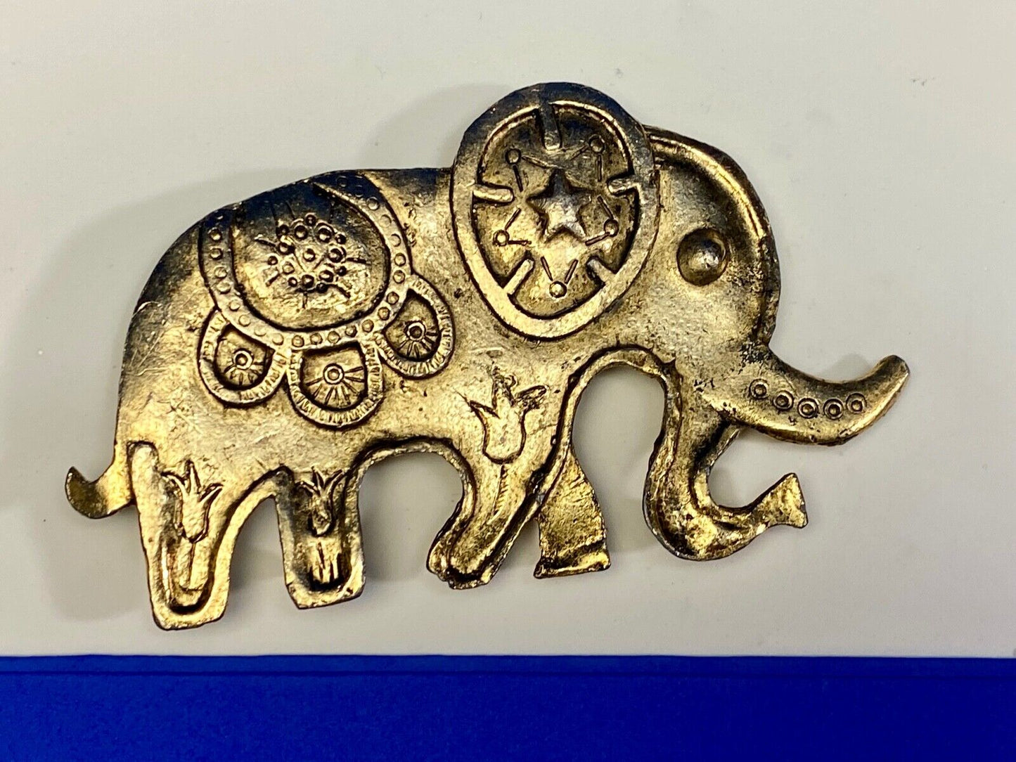 Vintage Elephant Cut Out Belt Buckle, Flowers & Stars, Focus And Sensuality