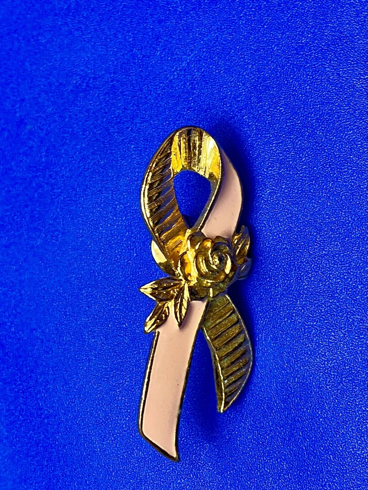Vintage Avon Breast Cancer Awareness Lapel Pink Flower Ribbon Roses Brooch Pin