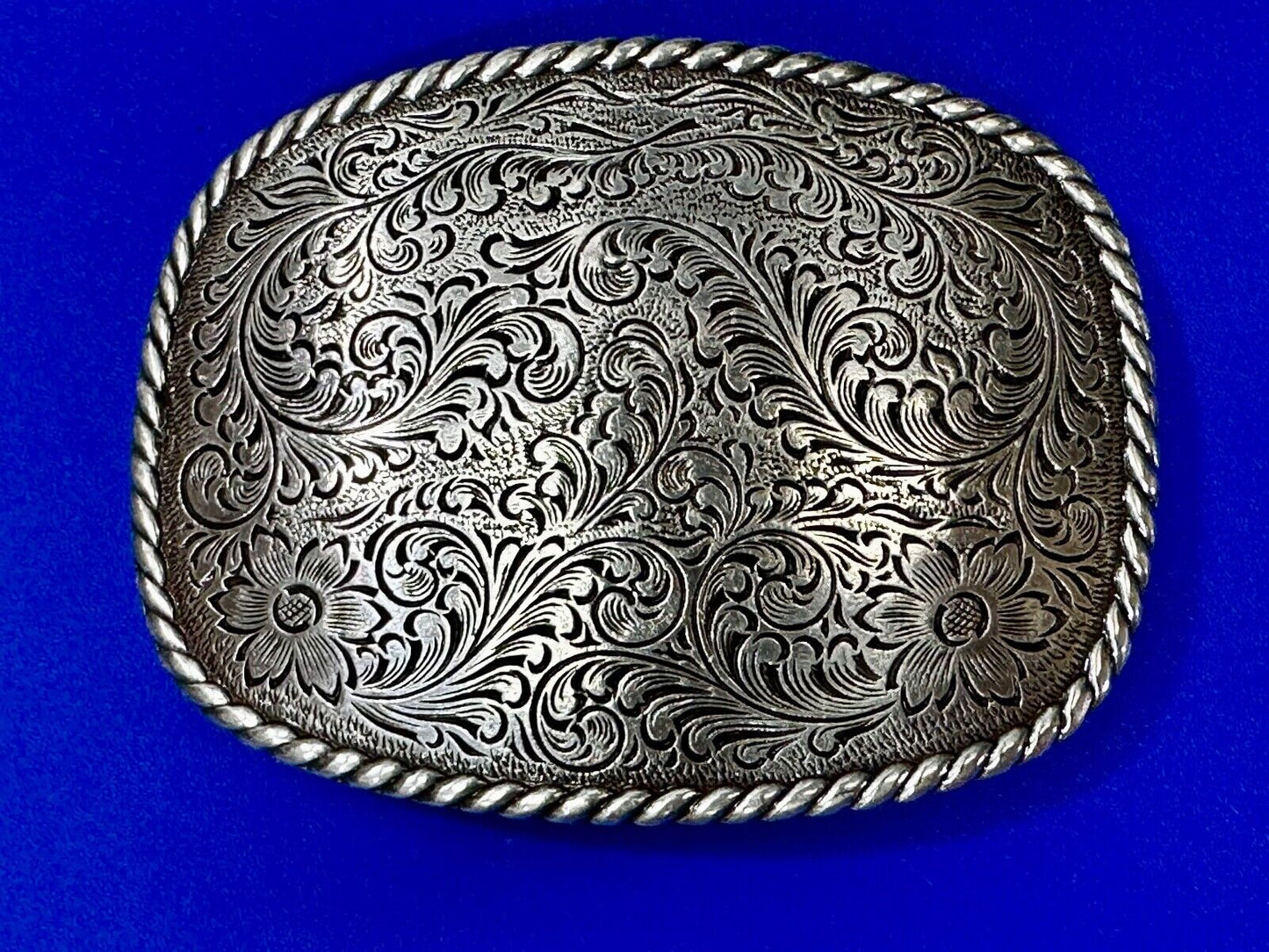 Beautiful Flower Leaf Swirl Floral Theme Silver Tone Belt Buckle -Nocona Buckles