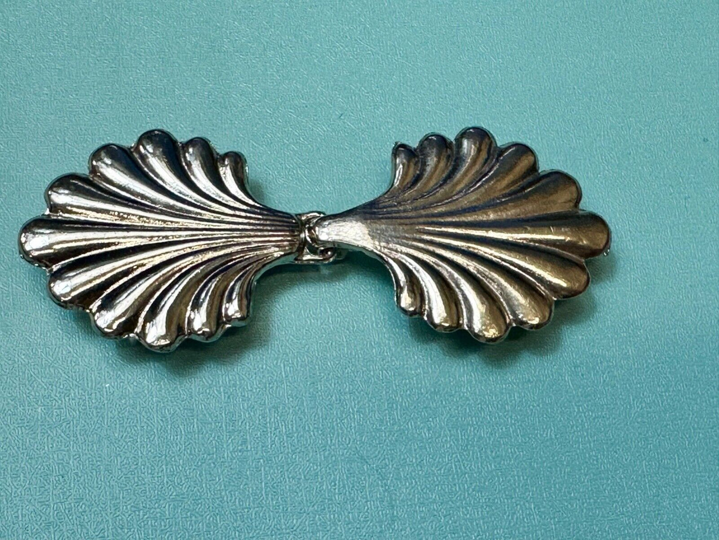 Vintage Abstract leaf shaped Two piece Interlocking silver tone belt buckle