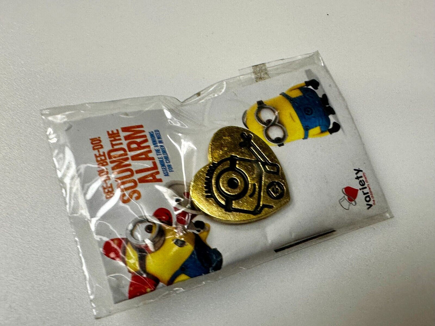Bee-Do Despicable Me Minion Stuart Kevin Heart Pin by Variety Childrens Hospital
