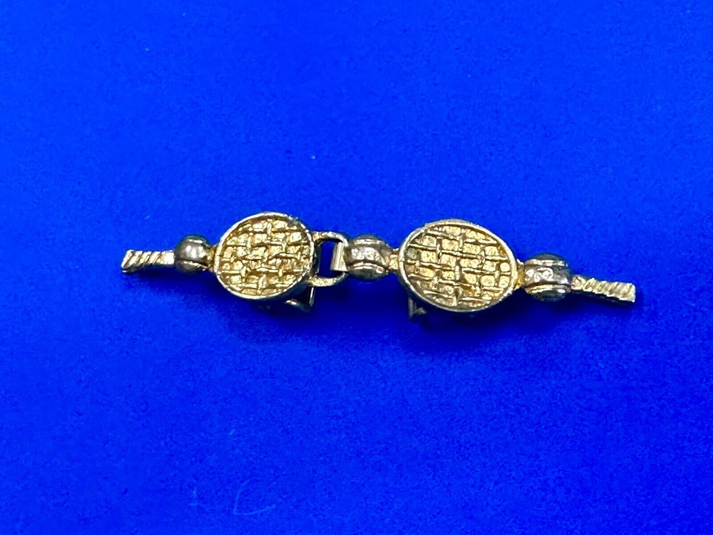 Tennis Raquette Vintage Two-piece interlocking gold tone belt buckle