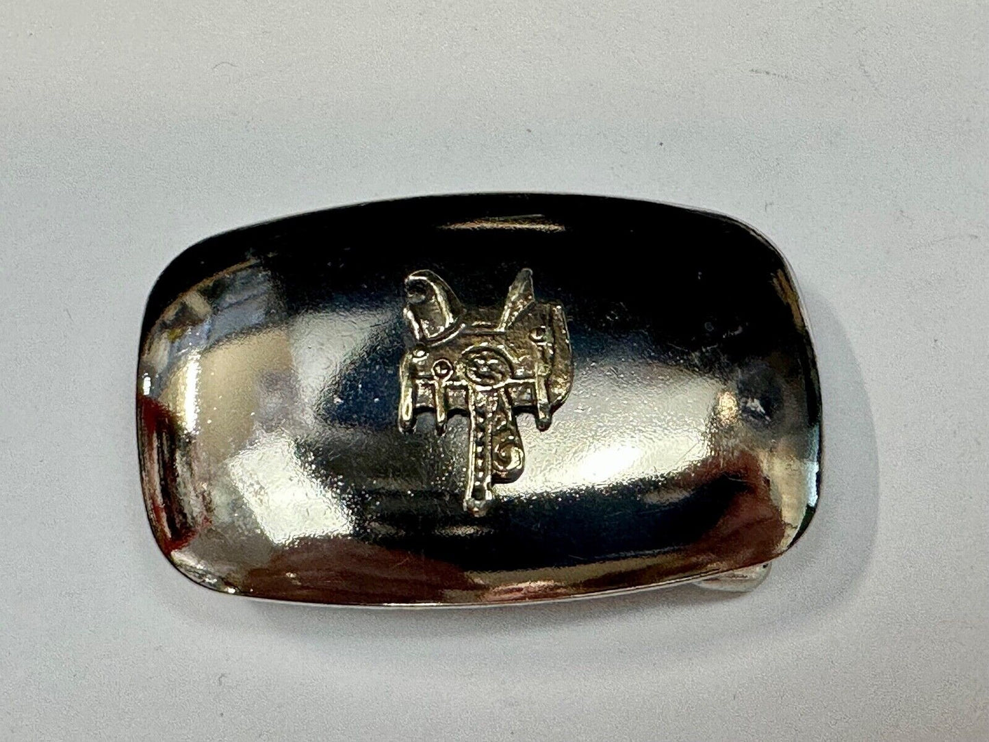 Beautiful two tone Horse Saddle on reflective western belt buckle