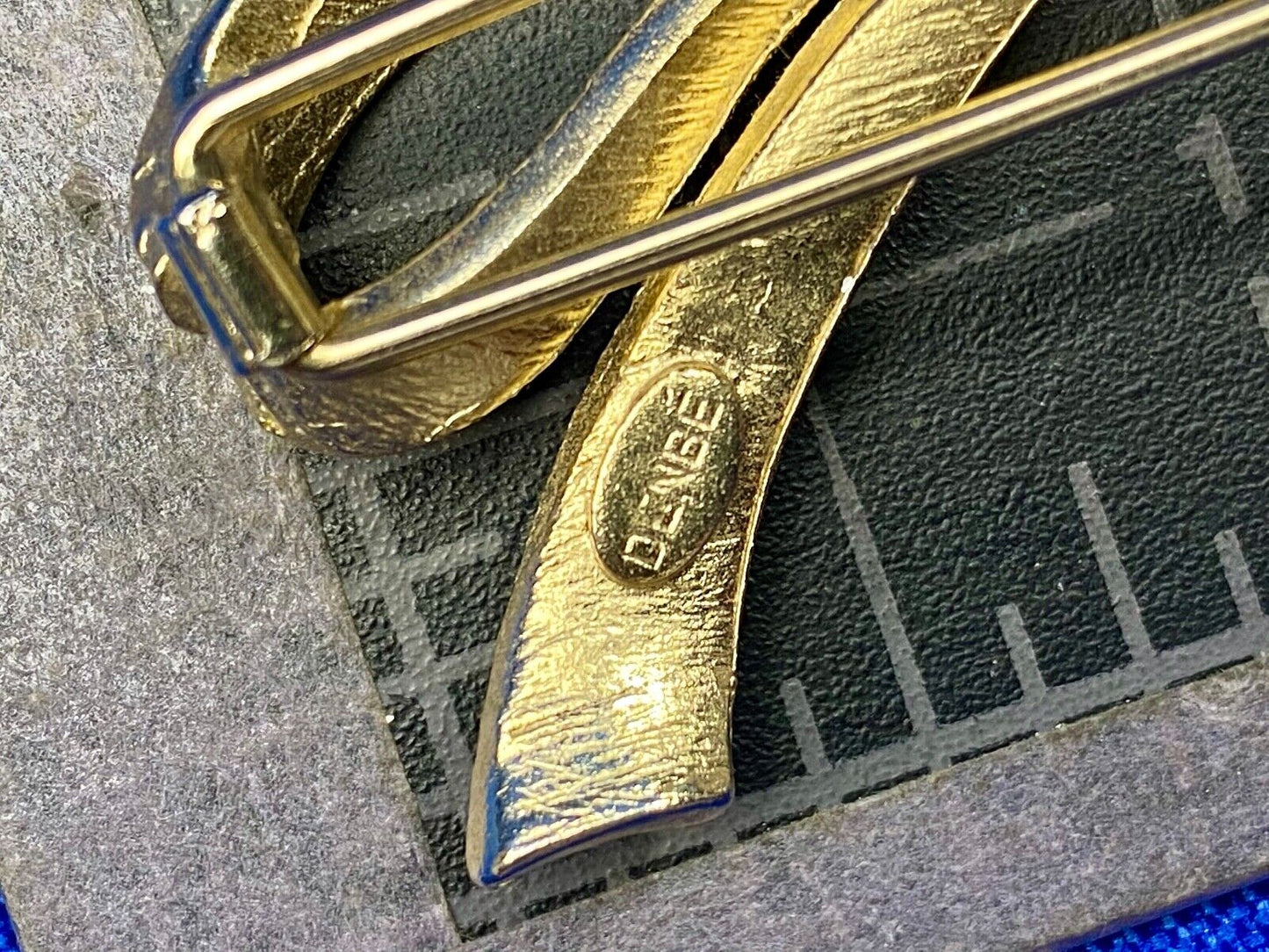 Vintage DENBE Ribbon Bow Gold Tone Brooch Pin Costume Jewelry