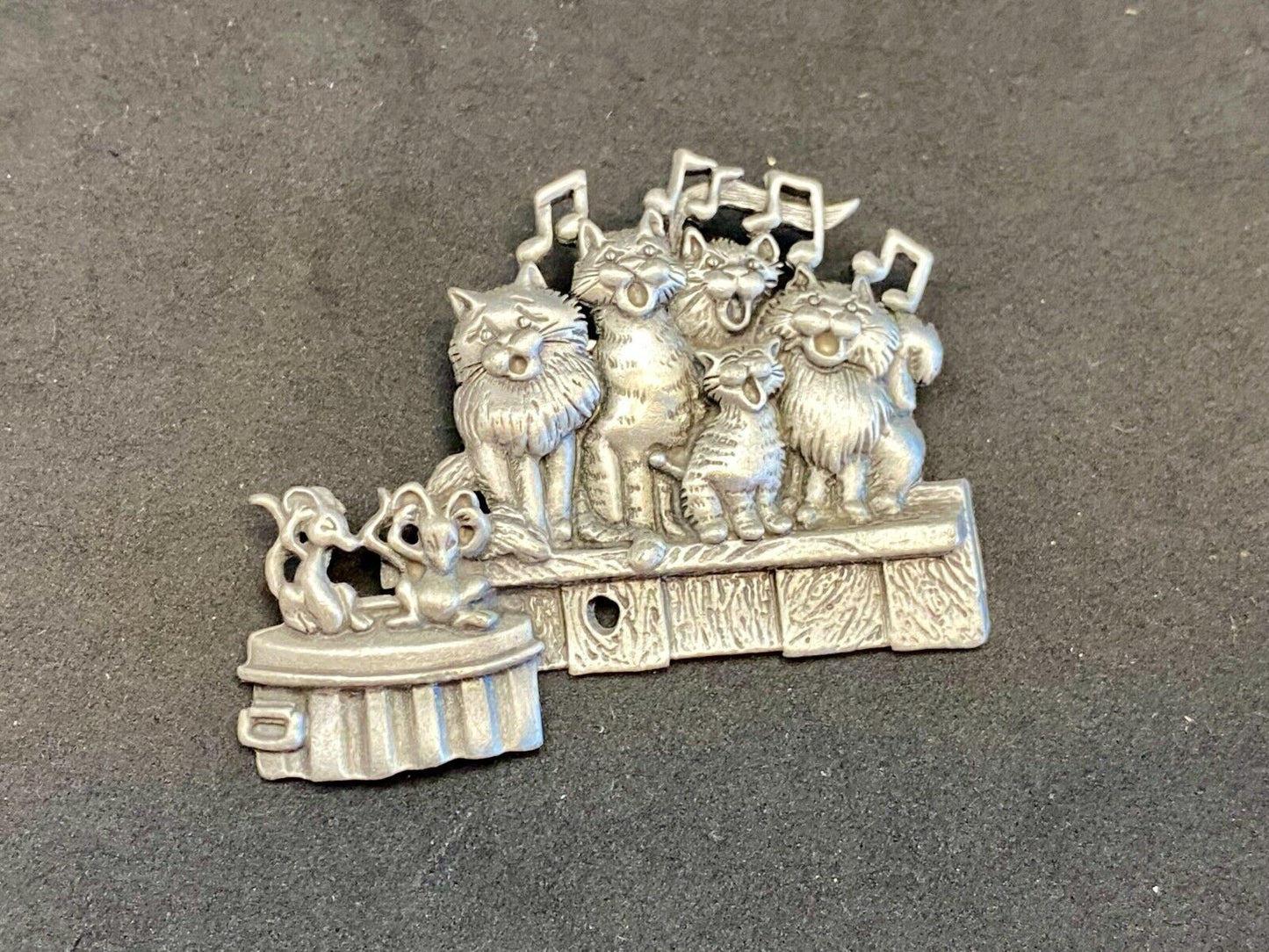 Adorable Cats And Mice - Cat And Mouse Cut Out Brooch Pin