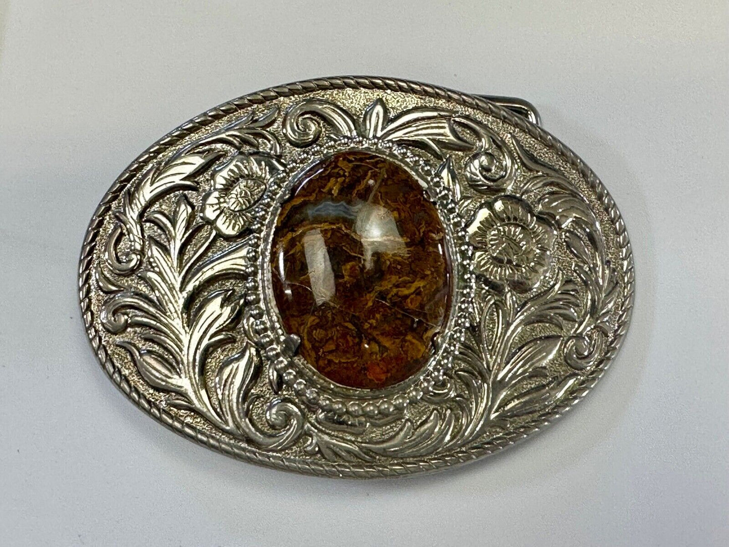 Beautiful cabochon cab stone centerpiece on western silver tone belt buckle