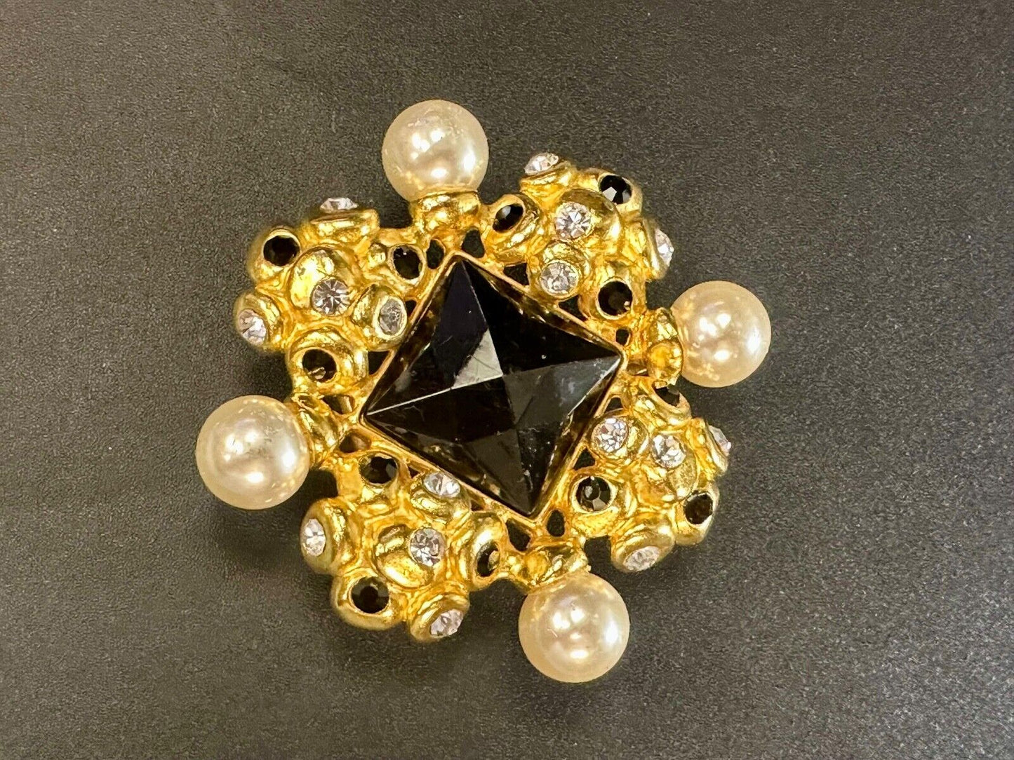 BEN AMUN, Czech Glass / Stone / Jeweled Large Vintage Beautiful belt buckle