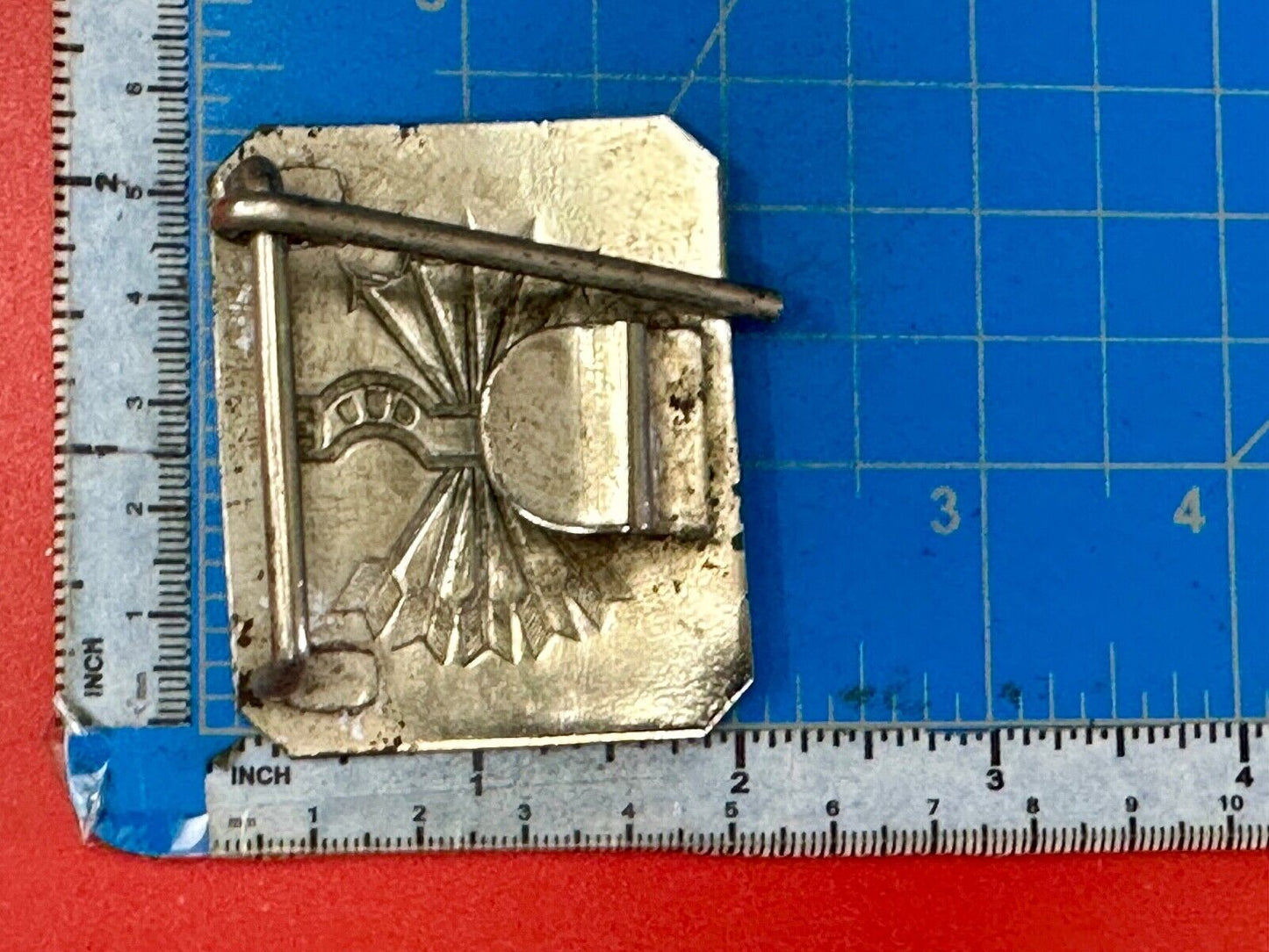 The 5 Arrows Hotel? Waddesdon Manor? England Family Embalm? Antique belt buckle