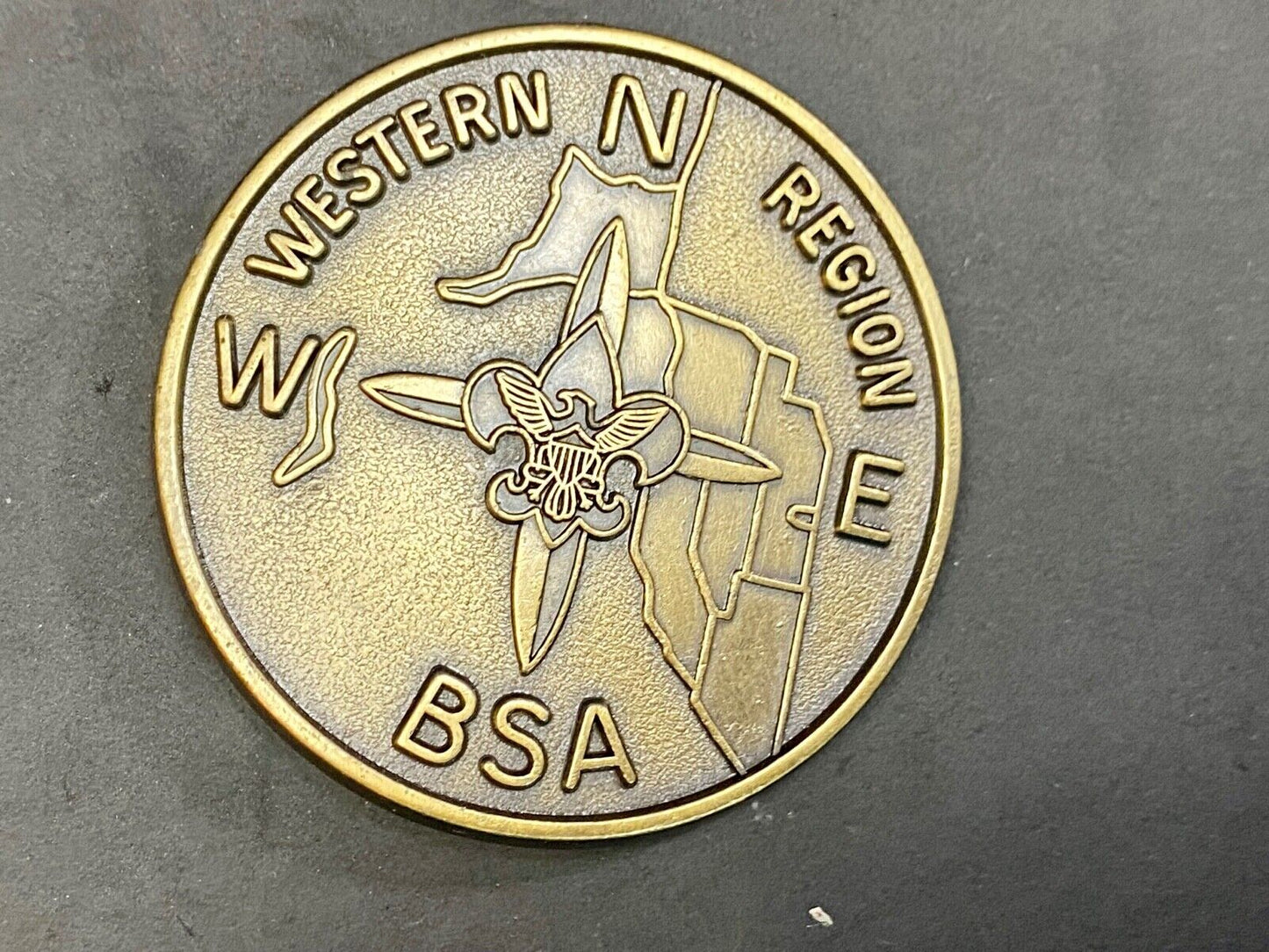 Vintage Bsa Western Region Boy Scouts Compass Figural Round Belt Buckle