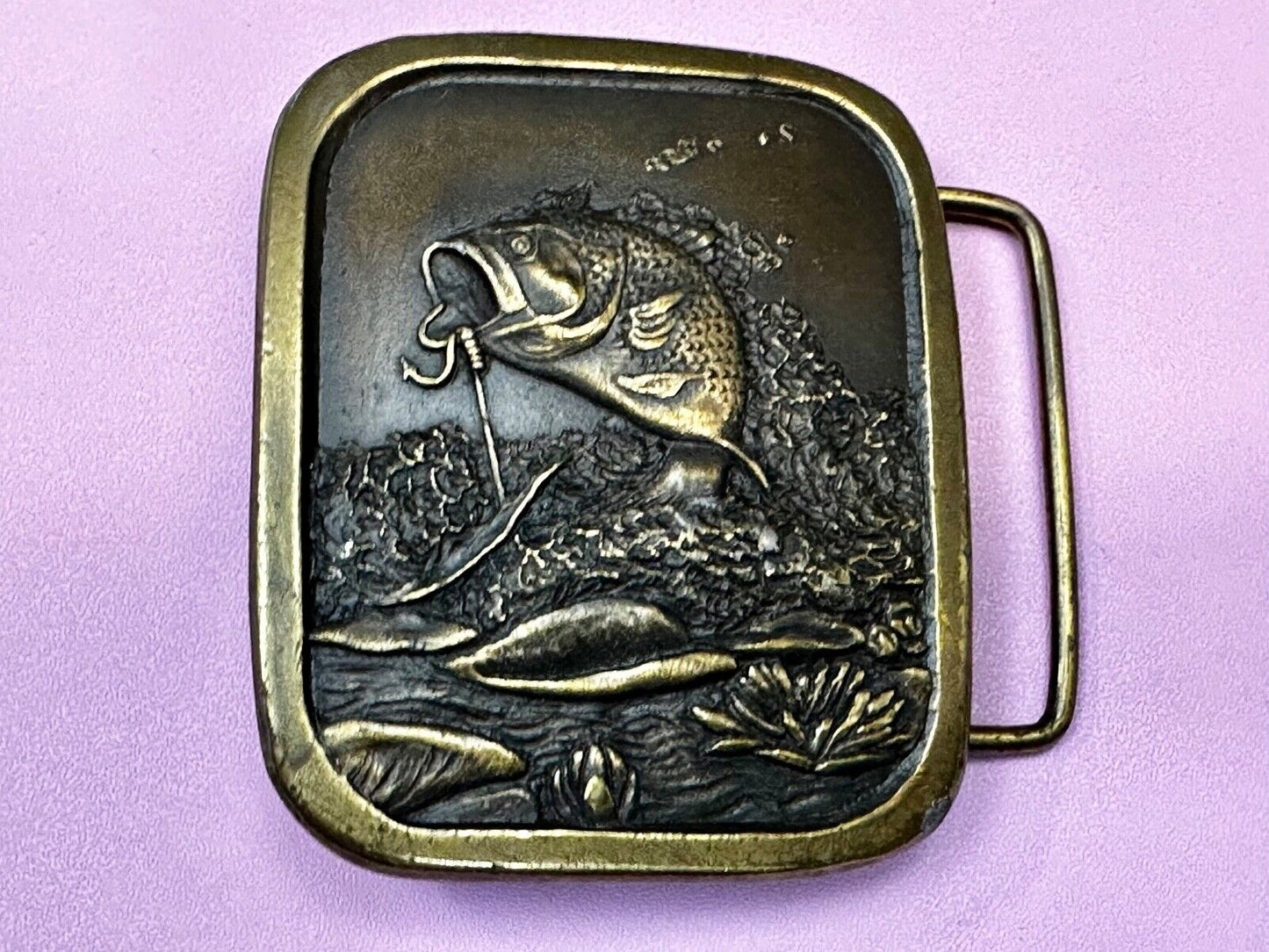 Bass Sport Fishing Vintage 1976 Indiana Metal Craft Belt Buckle