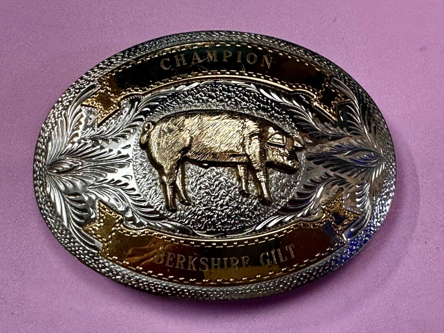 Berkshire Gilt Pig Breed Show Champion Ribbon Trophy Award Design Belt Buckle