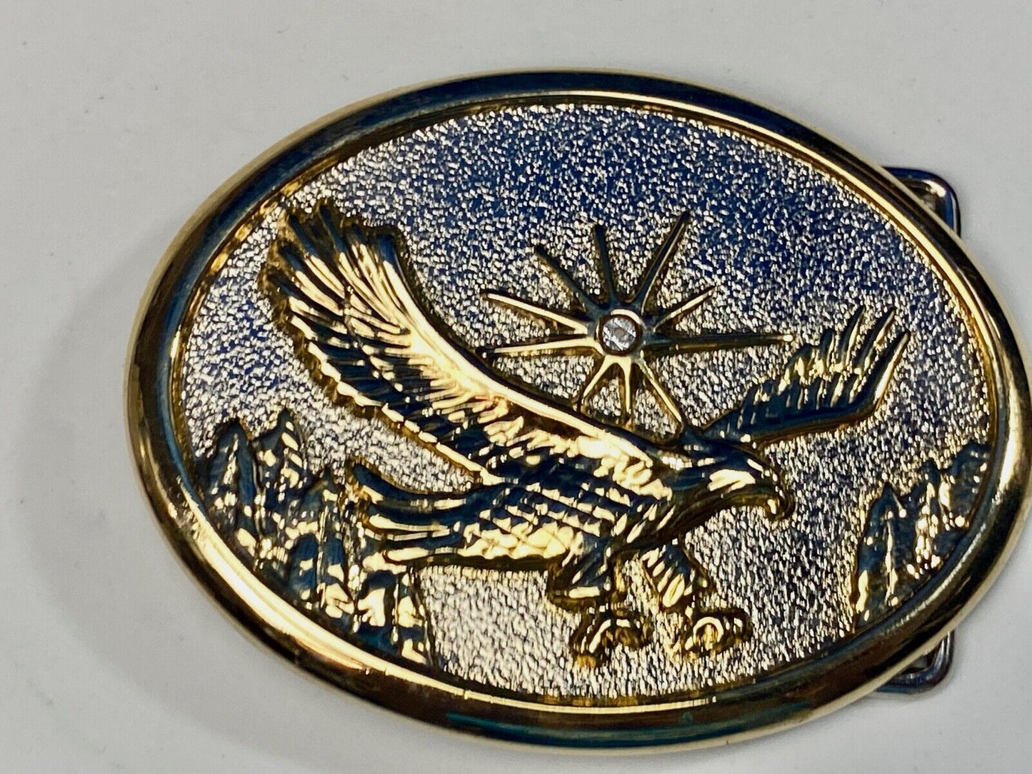 Vintage belt buckle, silver and gold tone flying eagle - Starburst!