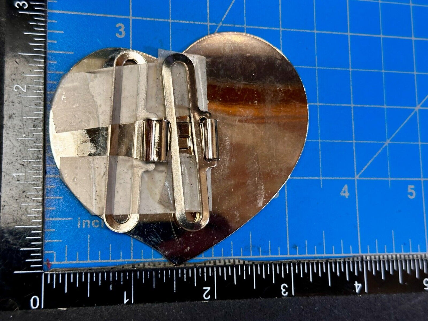 Artisan Heart Shaped Brushed Silver Color Cutout Belt Buckle