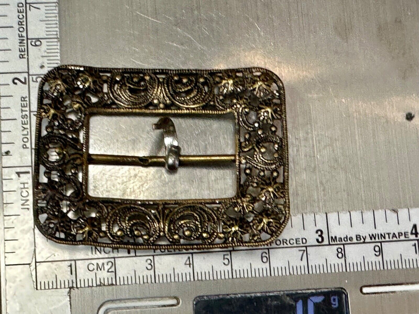 Beautiful antique silver color see through flower swirl belt buckle