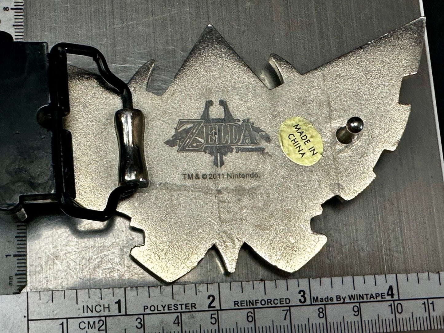 The Lengend of Zelda Twilight Princess Triforce Logo Belt Buckle TM2011 Nintendo
