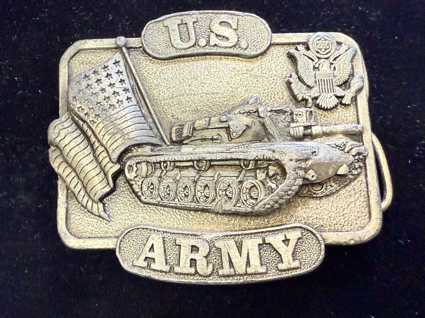 Bergamot U.S. Army K-132 Tank Flag Vtg. 1982 United States Military Belt Buckle