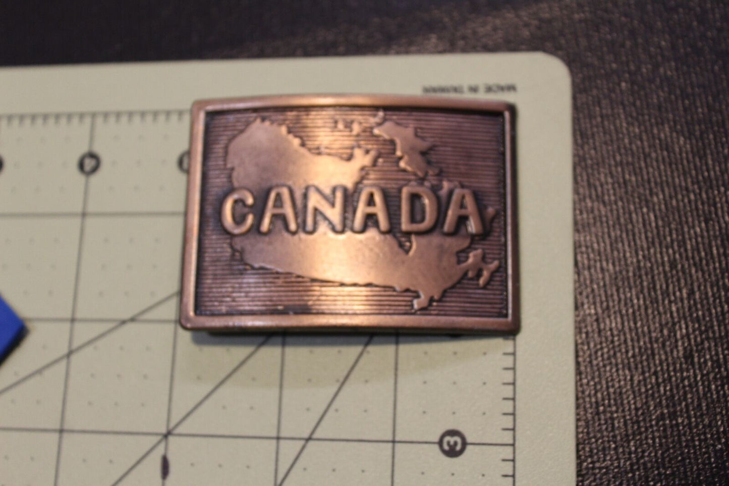 """"" CANADA*** SOUVENIR BRASS TONE BELT BUCKLE