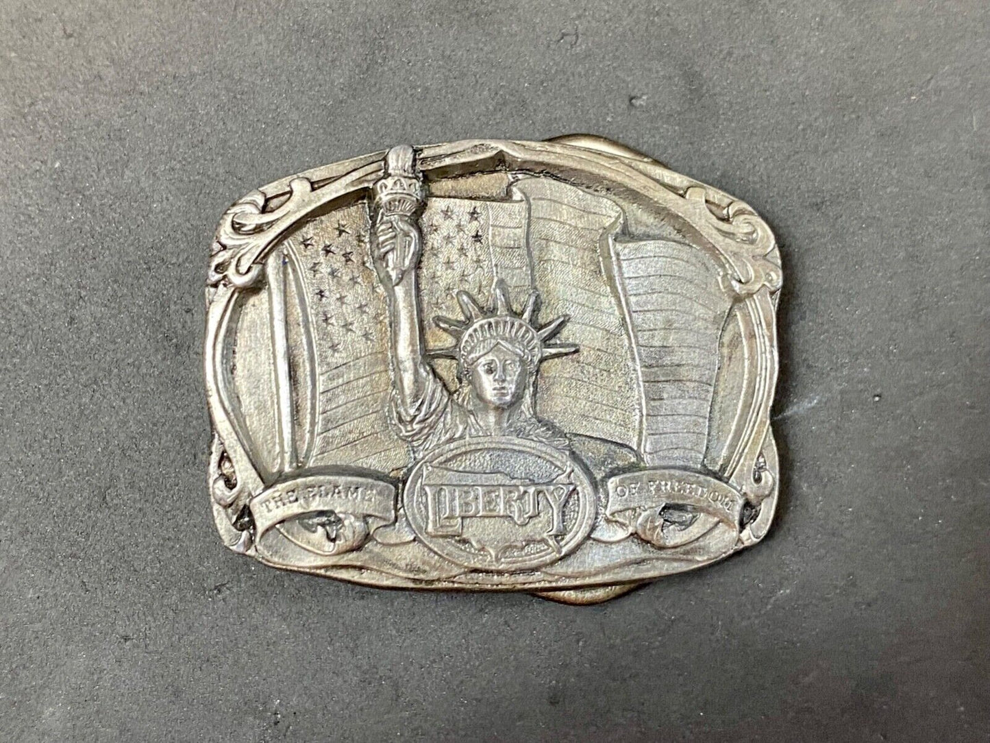 The Flame of Freedom. - Statue of Liberty 1986 Bergamot D-157 belt buckle