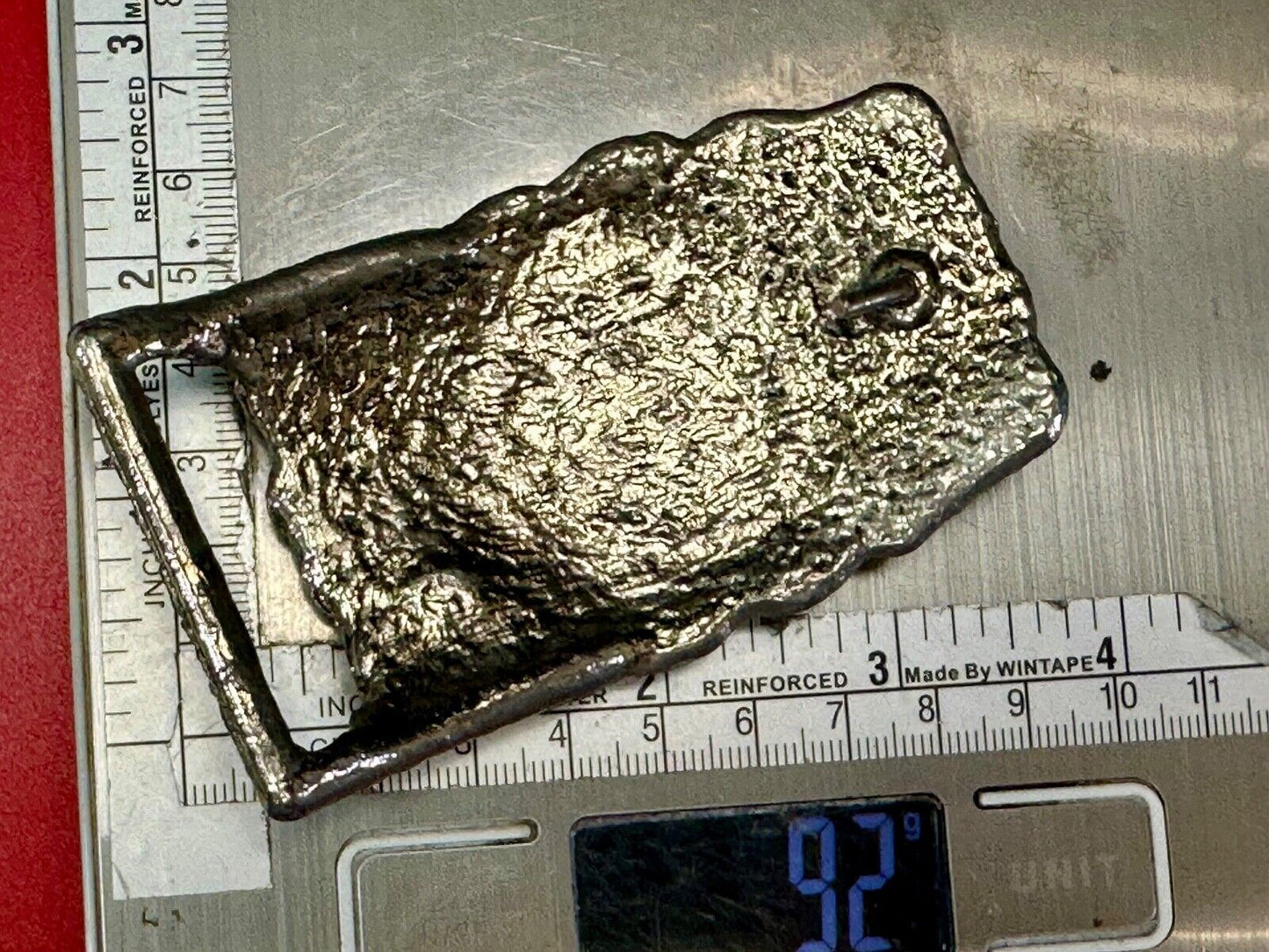 2 horses picture as centerpiece in TEXAS marked silver tone chunky belt buckle