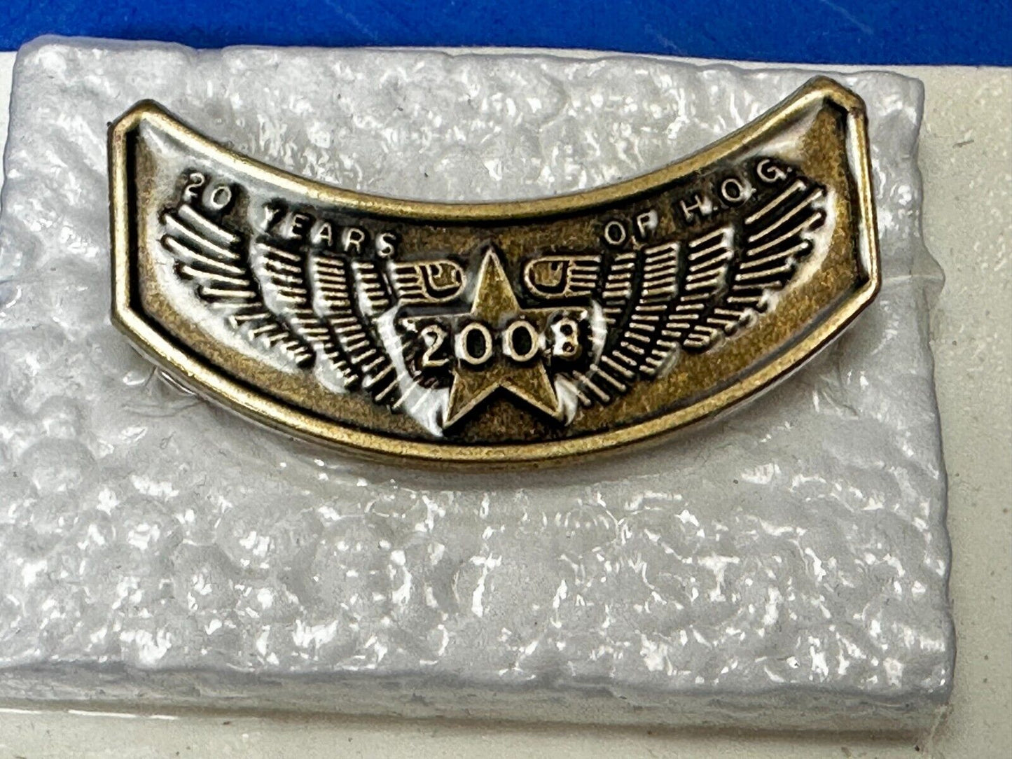 2001 Harley Davidson Owners Group HOG Pin for Jacket or Vest