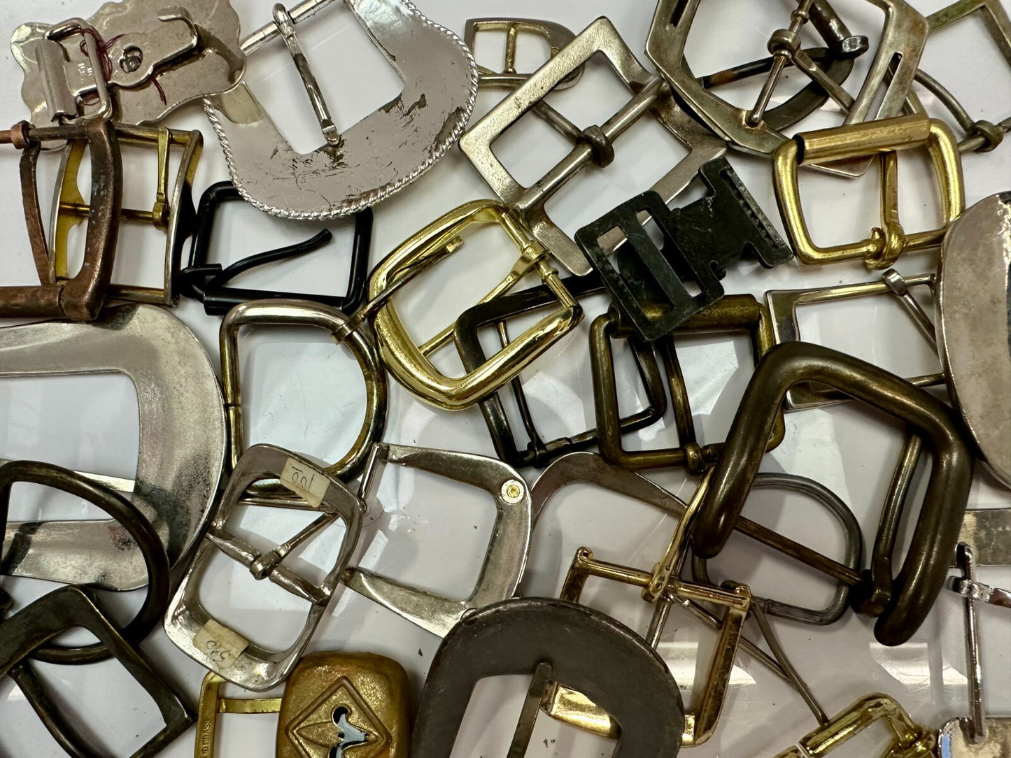 33 Piece Mixed Lot, Grab Bag - Resale Gifts! Vintage & Modern Belt Buckles