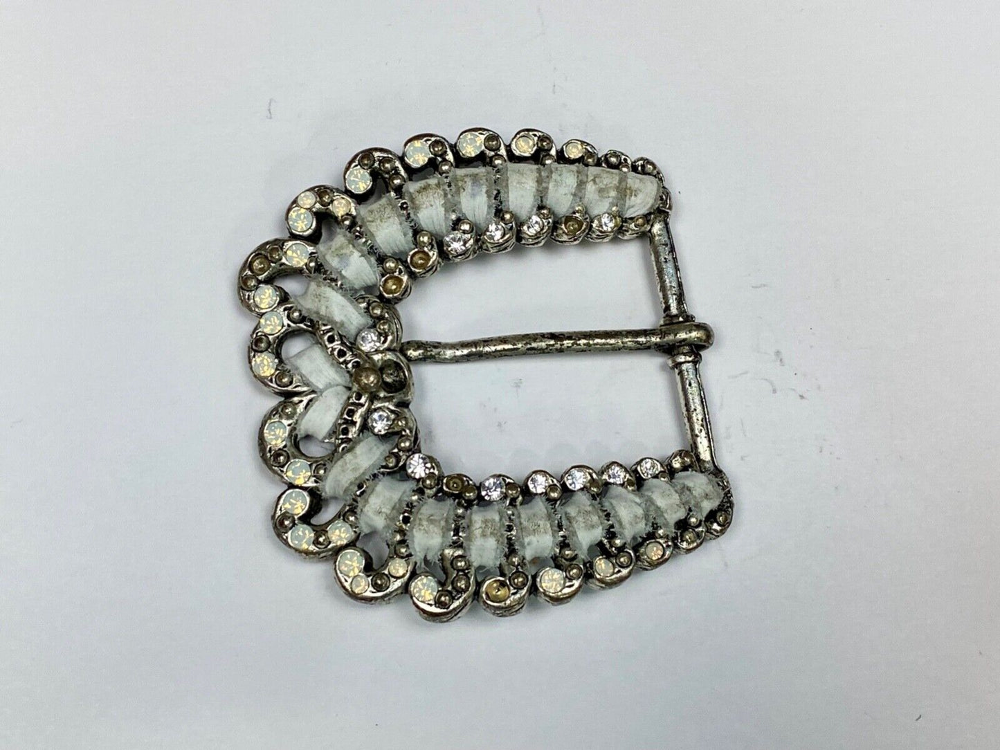 Beautiful White Ribbon Intertwined In Silver Tone Belt Buckle Missing Rhinestone