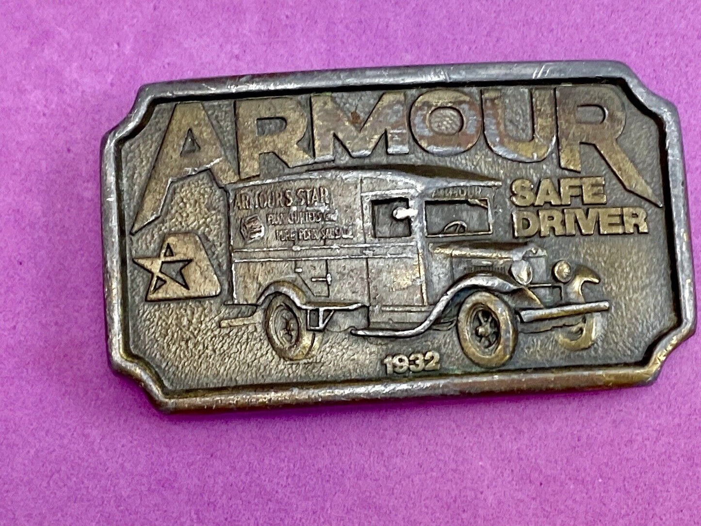 1932 ARMOUR SAFE DRIVER BELT BUCKLE Vintage 70's Indiana metal craft -