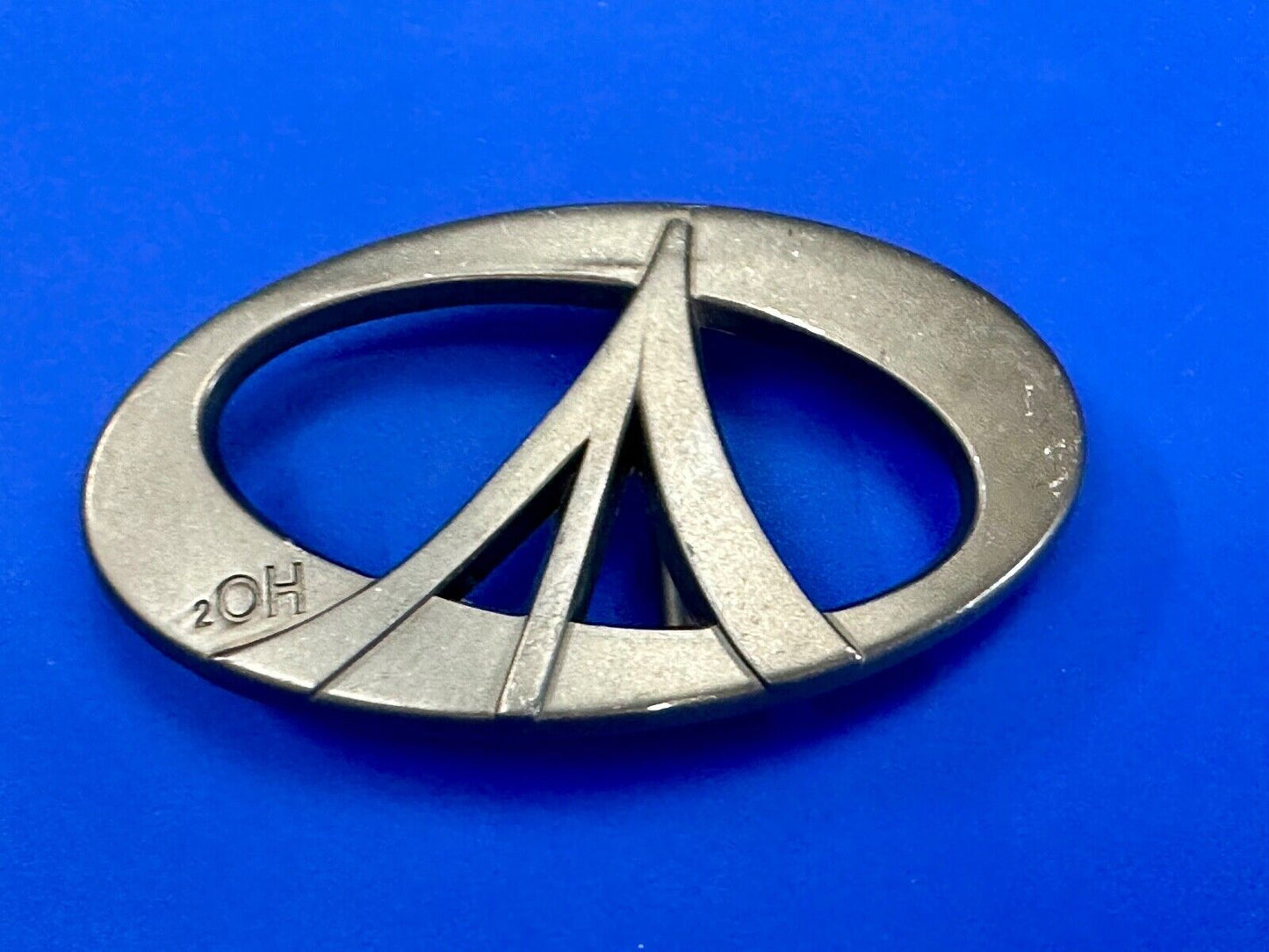 2OH Cutout gold color belt buckle Peace love & Rock & Roll