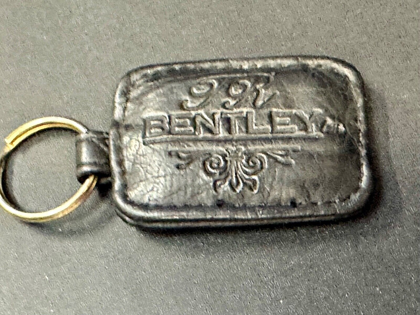 Bentley TR Soft Leather Fob Car Key Chain Ring Car Dealership Dealers Keychain