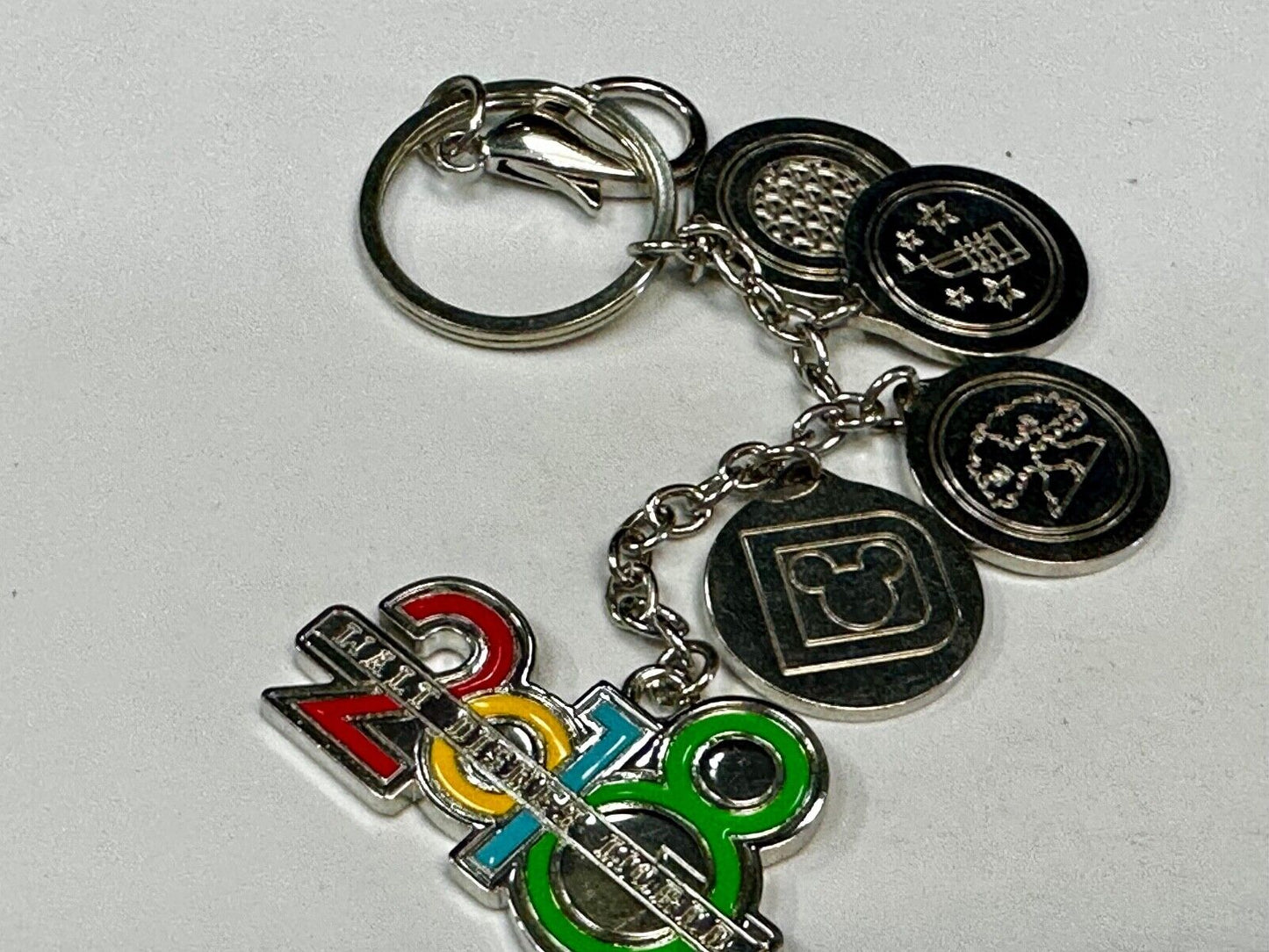 2018 Walt Disney World Souvenir Charm Keychain - Key Ring Chain